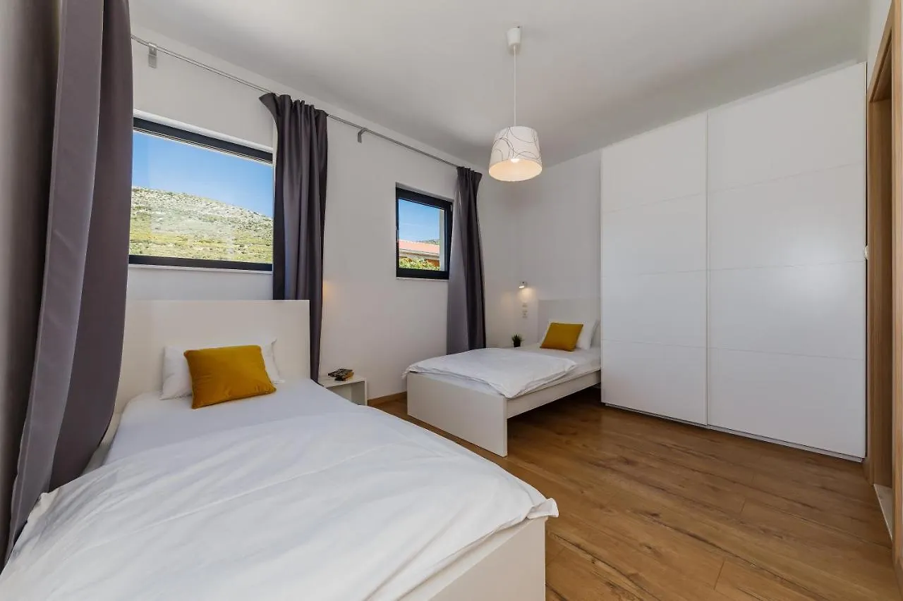 Marina Villa Trogir Kroatien